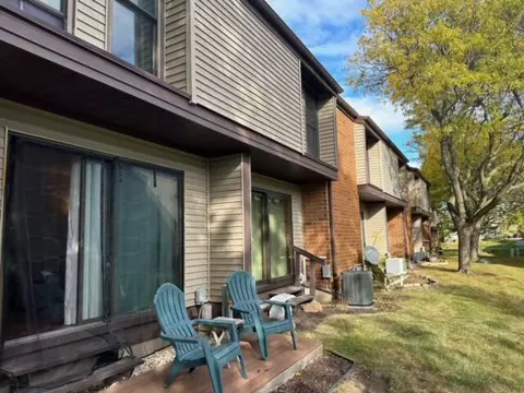 1641 W Edgerton #U, Milwaukee, WI 53221