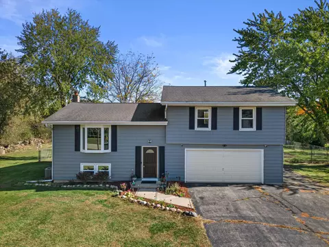 w330s8174 Country, Mukwonago, WI 53149