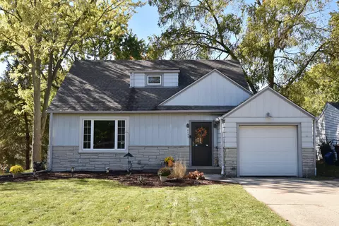 4199 Raymir, Wauwatosa, WI 53222
