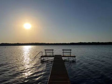 3007 Sylvester, Hartland, WI 53029