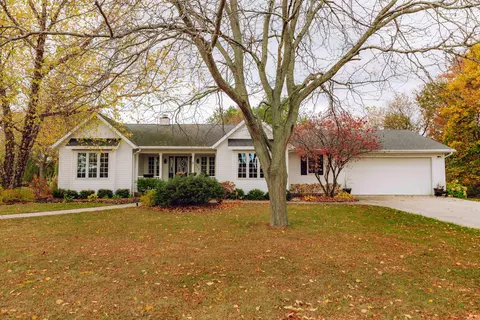308 Plaza, Plymouth, WI 53073