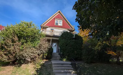 2026 E Kenilworth, Milwaukee, WI 53202