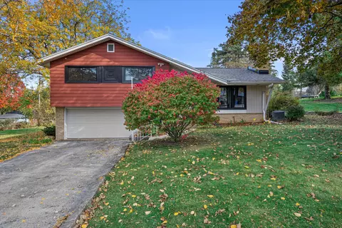 740 Westbrooke, Waukesha, WI 53186