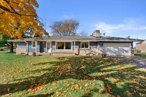 2057 Bellview, East Troy, WI 53120