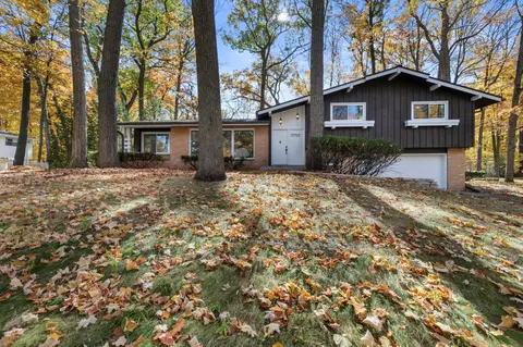 17925 Royalcrest, Brookfield, WI 53045