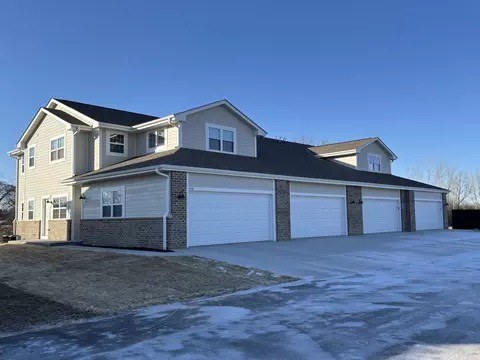 470 Quiet Mdw #D, Johnson Creek, WI 53038