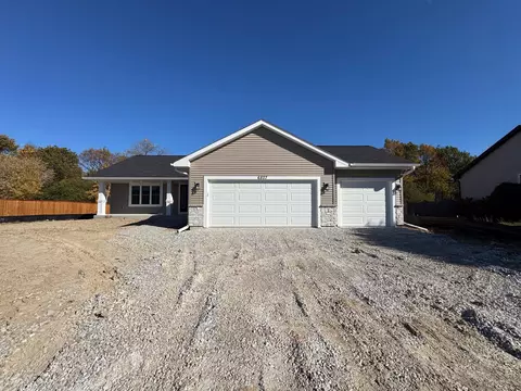 6827 Elderberry, Racine, WI 53402