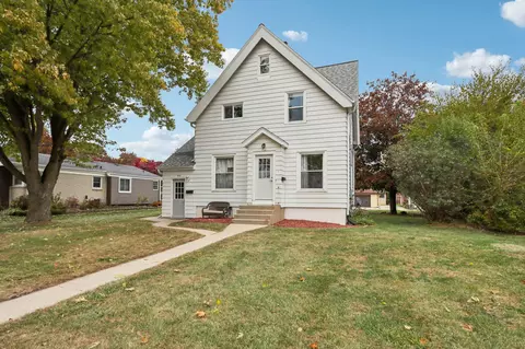 910 S 116th #912, West Allis, WI 53214
