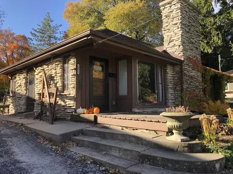 1021 Summit, Waukesha, WI 53188