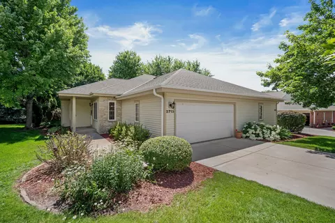 2713 Sandra, Waukesha, WI 53188