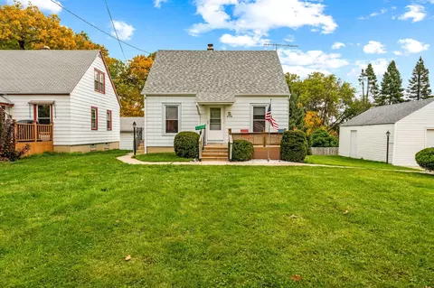 n26w27298 Prospect, Pewaukee, WI 53072