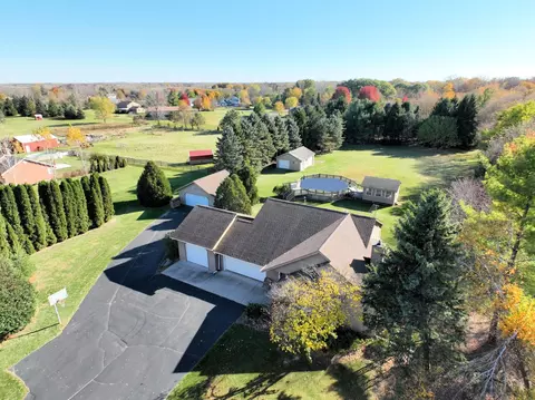 25419 Deer Rdg, Norway, WI 53185