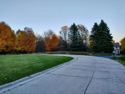 533 Wildwood, Richfield, WI 53017