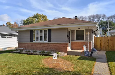 2936 S 96th, West Allis, WI 53227