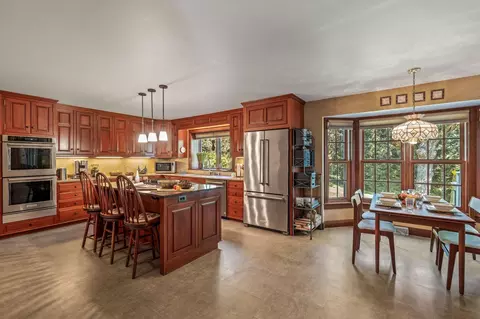 1300 Bonnie, Brookfield, WI 53045