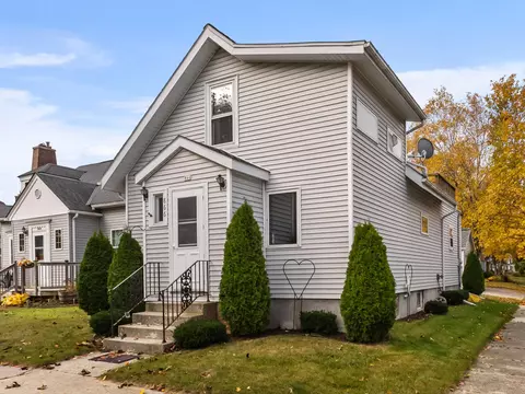 866 N 15th, Manitowoc, WI 54220