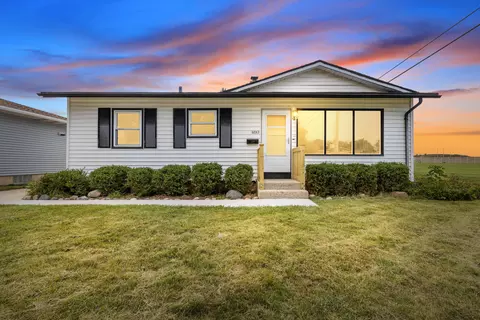 4943 S 15th, Milwaukee, WI 53221