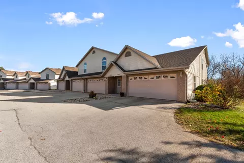 1621 Goldenrod, West Bend, WI 53095
