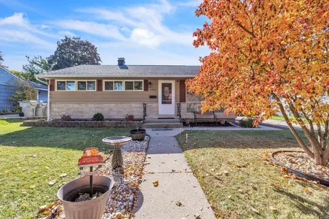 6555 W Euclid, Milwaukee, WI 53219
