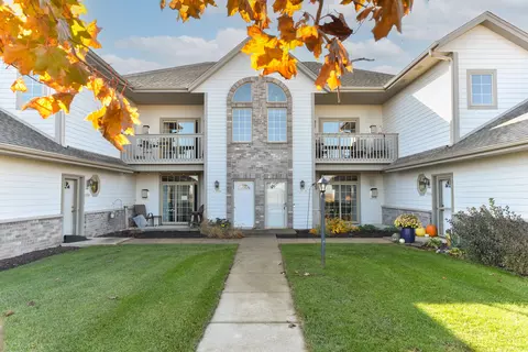 n161w19116 Oakland, Jackson, WI 53037
