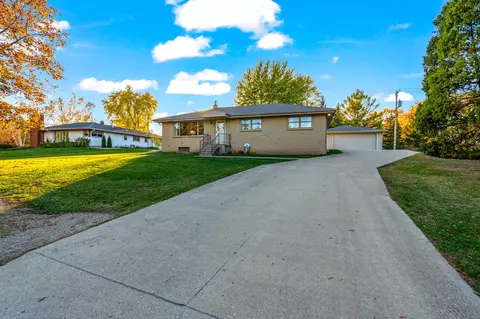 9205 S 92nd, Franklin, WI 53132