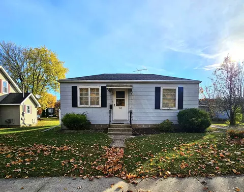 414 Adams, Omro, WI 54963