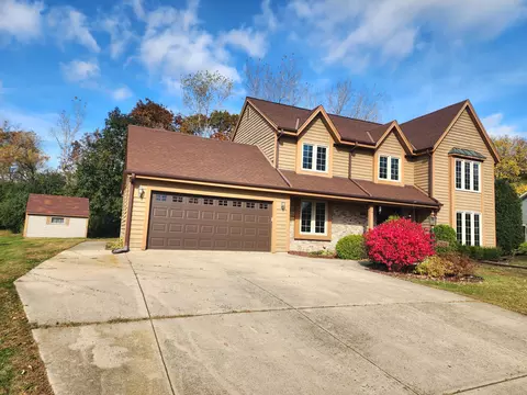2828 Apache, Waukesha, WI 53188