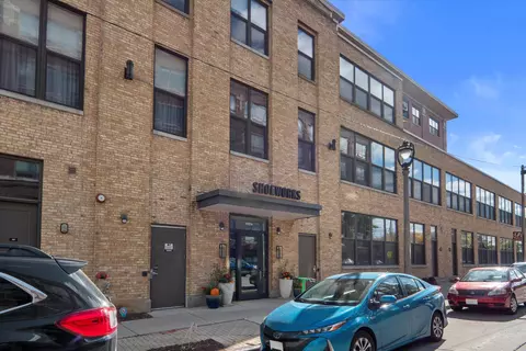 1924 N Hubbard #105, Milwaukee, WI 53212