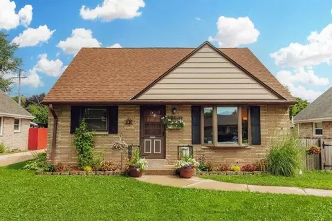 4484 S 5th, Milwaukee, WI 53207