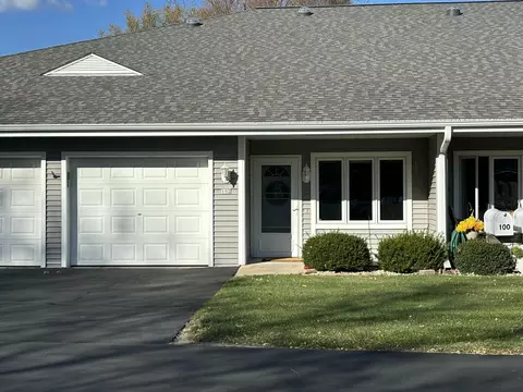 102 Oconomowoc, Oconomowoc, WI 53066