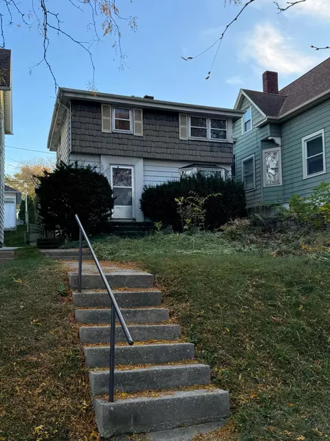 2355 E Oklahoma, Milwaukee, WI 53207