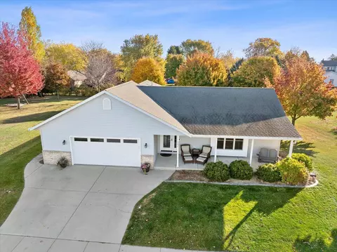 942 Brummel, Cedar Grove, WI 53013