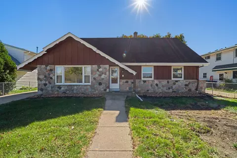 203 W Uncas, Milwaukee, WI 53207