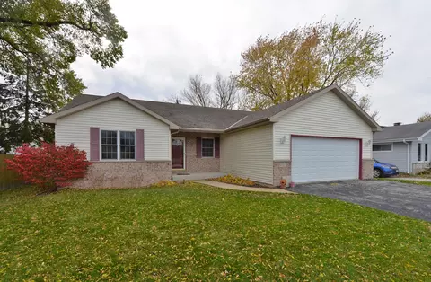 7614 Lakeshore, Racine, WI 53402