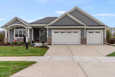 w237n5534 Fieldstone Pass, Sussex, WI 53089