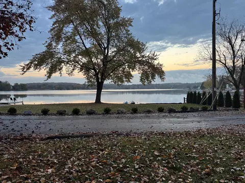 Lt0 Lake, Richfield, WI 53017