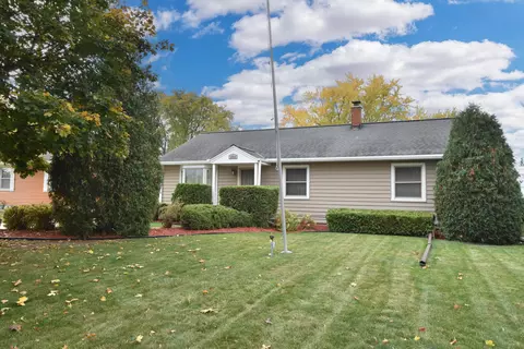4319 N Mayfair, Wauwatosa, WI 53222