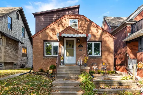 3742 E Cudahy, Cudahy, WI 53110