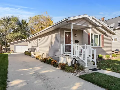 1322 S 18th, Manitowoc, WI 54220