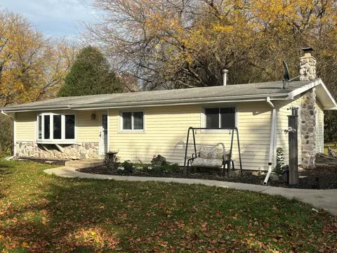 n6016 Valley Heights Drive, Fredonia, WI 53021