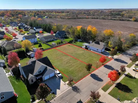 1325 Serena #1333, Burlington, WI 53105