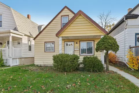 1722 S 76th, West Allis, WI 53214