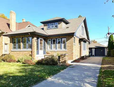 2438 N 73rd, Wauwatosa, WI 53213