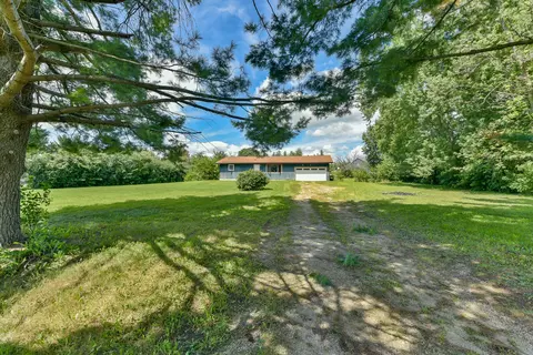 5918 Spring Vly, Burlington, WI 53105