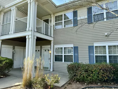 7972 N 107th #9, Milwaukee, WI 53224