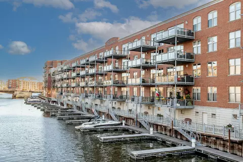 130 S Water #211, Milwaukee, WI 53204