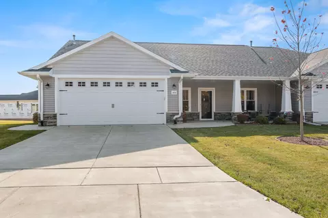425 Mapleleaf, Manitowoc, WI 54220