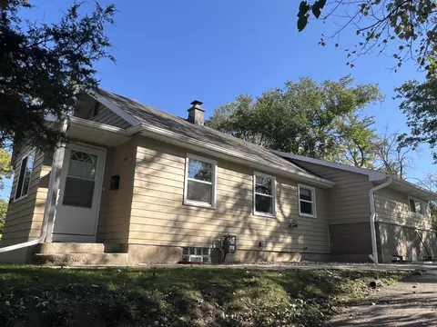 1457 Cleveland, Waukesha, WI 53186