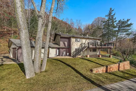 w5220 Birchwood Lane, Shelby, WI 54601