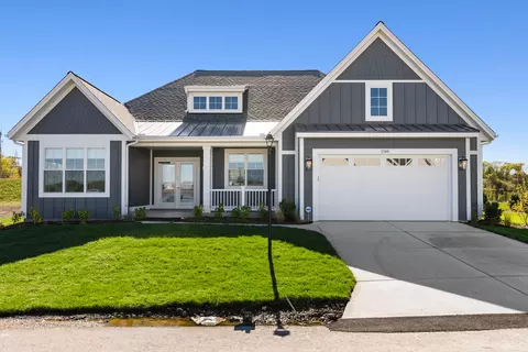1733 N N Riv, River Hills, WI 53217